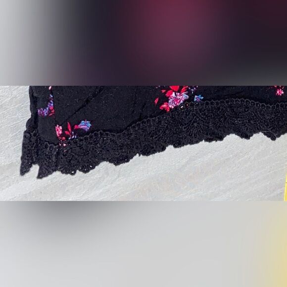 Time and True cover up. Black floral kimono One size - Picture 4 of 11